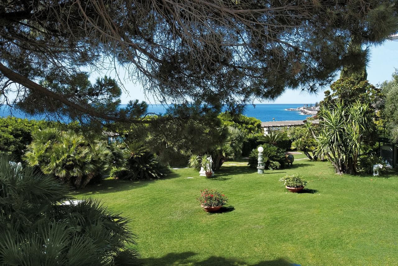 Grand Hotel Del Mare Resort & Spa Бордигера Экстерьер фото